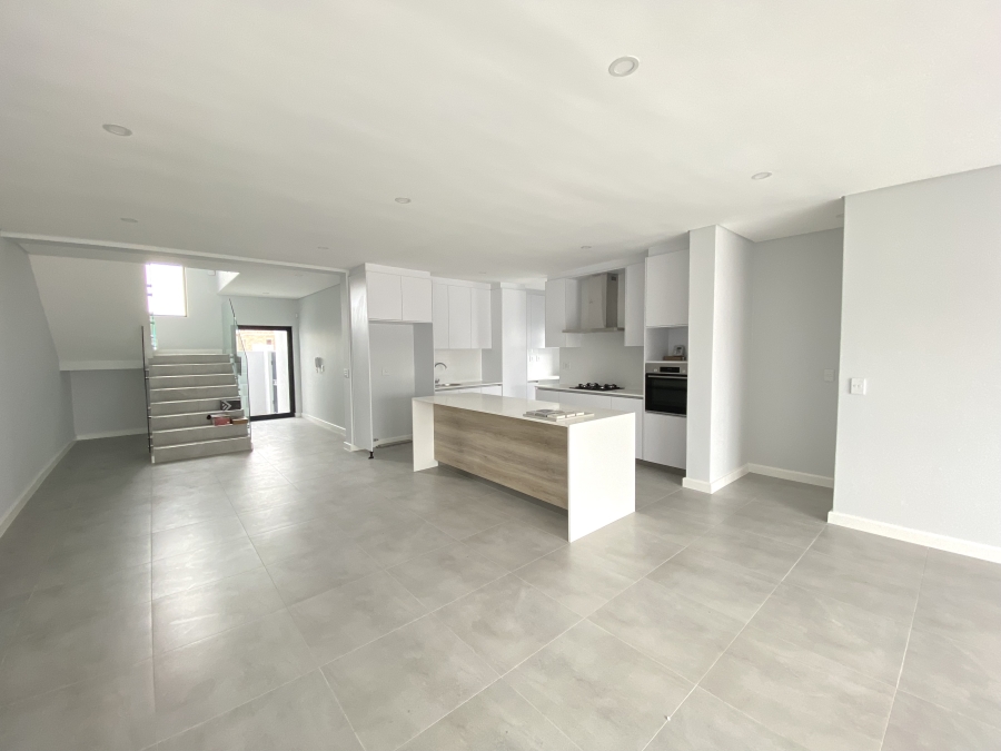 4 Bedroom Property for Sale in Sandown Western Cape